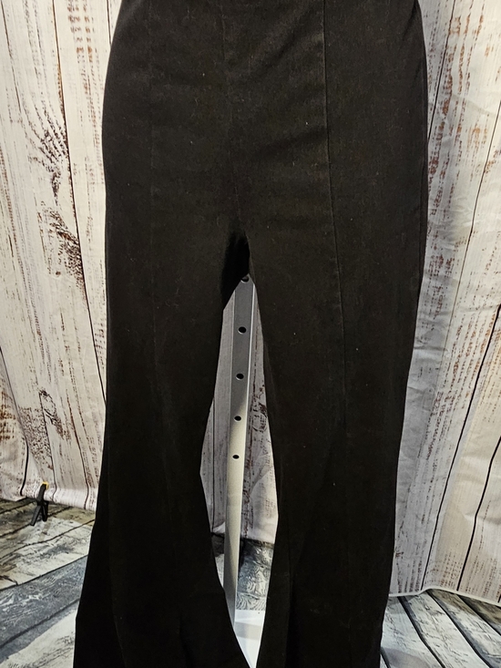 Good American Pants - TITLE
Good American Women's Black High Rise Pull-On Flare Pants Size Medium